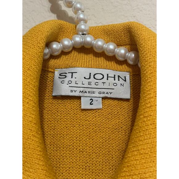 St.John Collection Women's Size 2 Yellow Jacket Santana Knit Blazer TINY FLAW - Picture 2 of 12